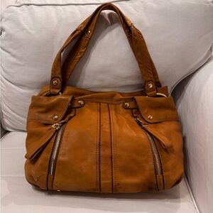 B makowsky tan leather bag